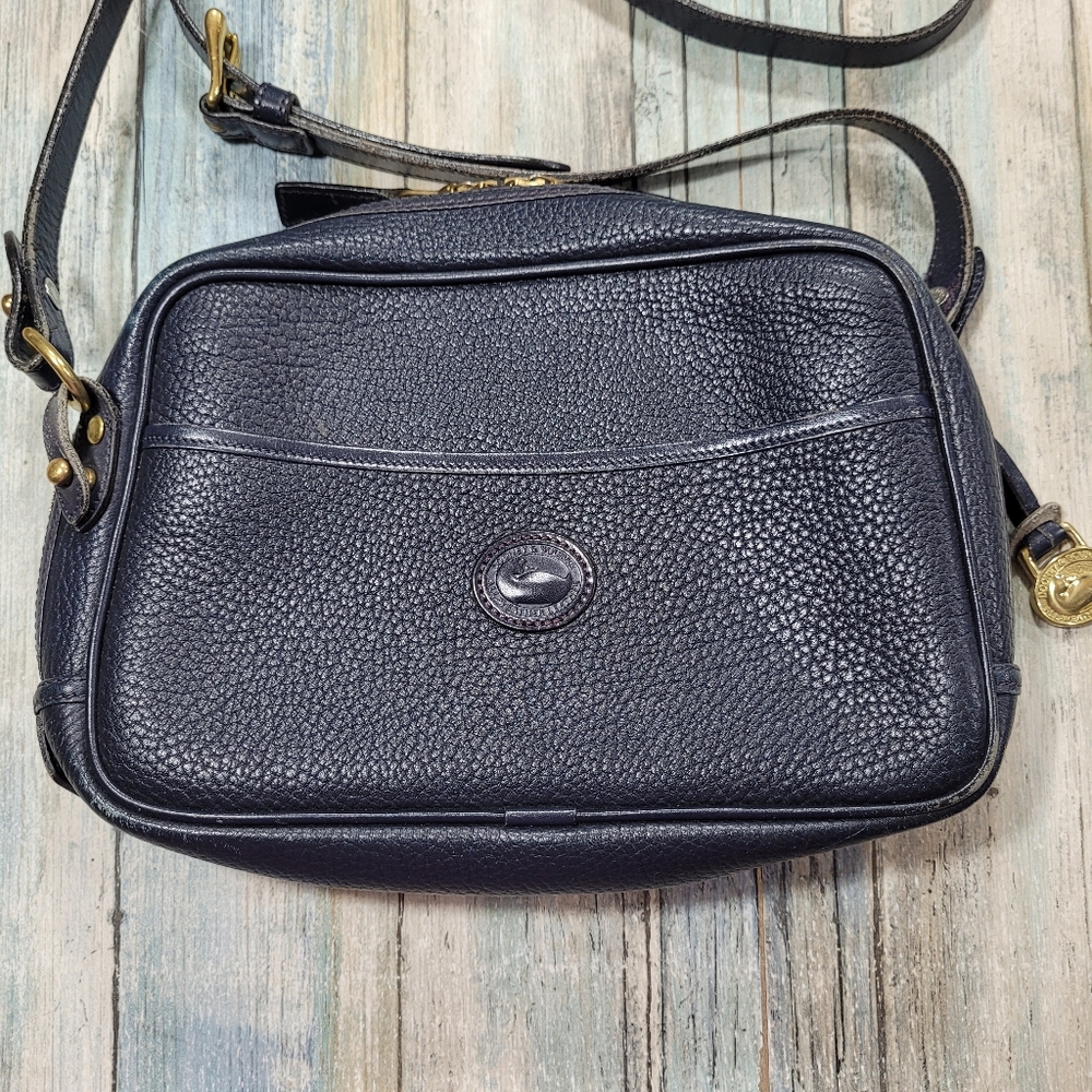 Vintage Dooney & Bourke Leather Crossbody Bag. - Picture 3 of 16